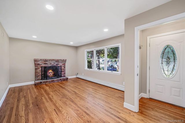 273 Cambon Avenue, Saint James, NY 11780