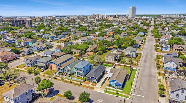 1802 Ursuline Street, Galveston, TX 77550