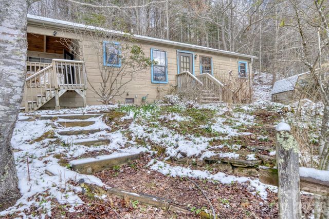 292 Crow Lane, Burnsville, NC 28714