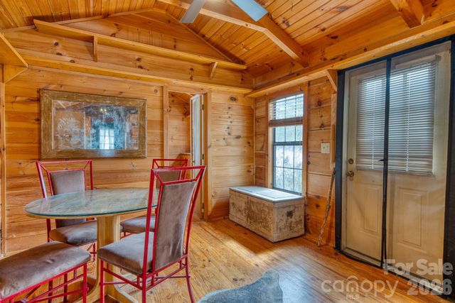 292 Crow Lane, Burnsville, NC 28714