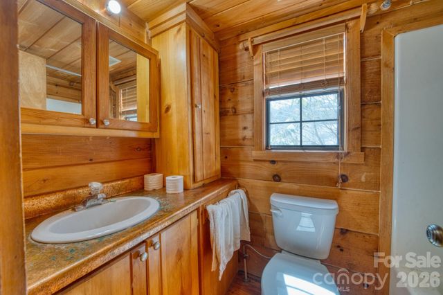 292 Crow Lane, Burnsville, NC 28714