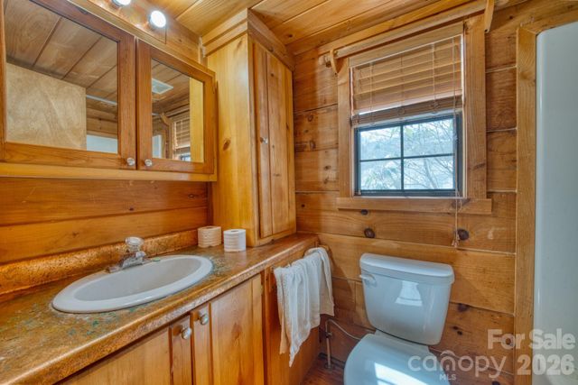 292 Crow Lane, Burnsville, NC 28714