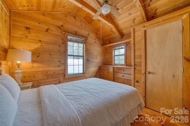 292 Crow Lane, Burnsville, NC 28714