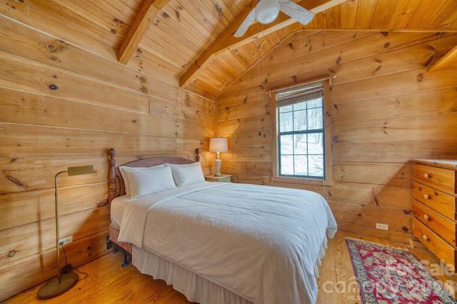 292 Crow Lane, Burnsville, NC 28714