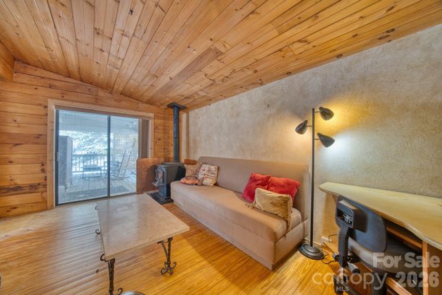 292 Crow Lane, Burnsville, NC 28714