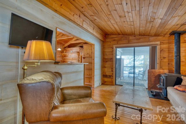 292 Crow Lane, Burnsville, NC 28714