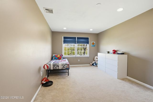 58 Georgetown Road, Eatontown, NJ 07724