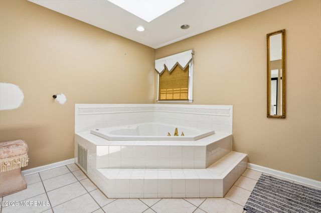 58 Georgetown Road, Eatontown, NJ 07724