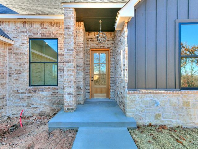 15919 Vernon Circle, Newalla, OK 74857