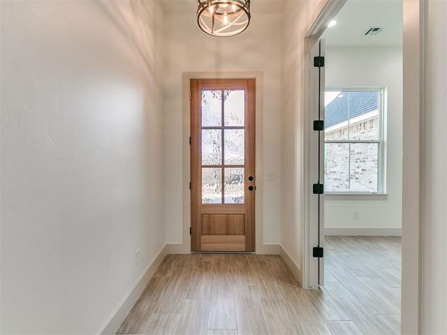 15919 Vernon Circle, Newalla, OK 74857