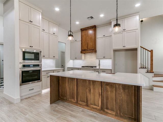 15919 Vernon Circle, Newalla, OK 74857