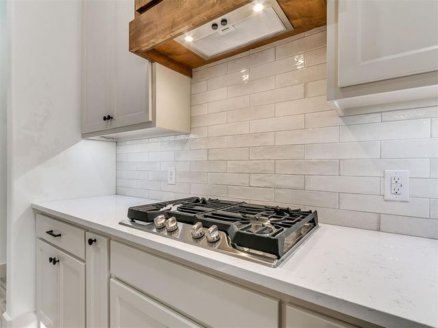 15919 Vernon Circle, Newalla, OK 74857