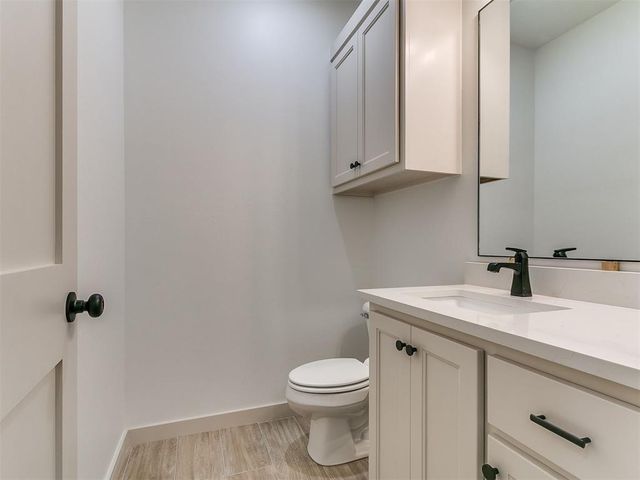 15919 Vernon Circle, Newalla, OK 74857