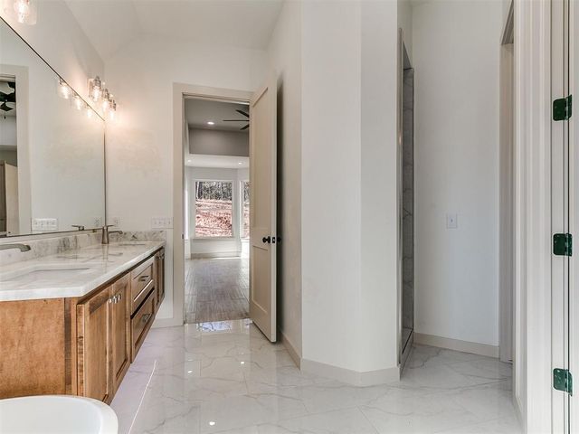 15919 Vernon Circle, Newalla, OK 74857