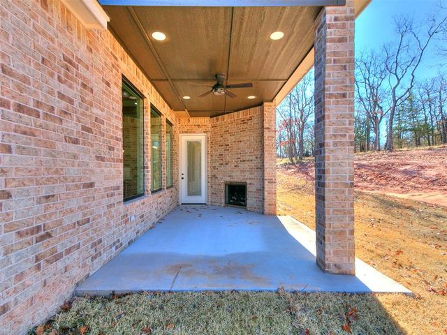 15919 Vernon Circle, Newalla, OK 74857