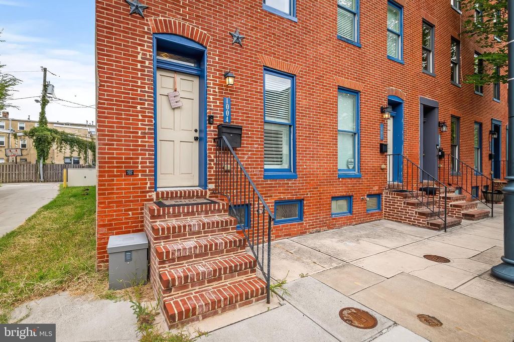 1004 MCDONOGH ST, Baltimore, MD 21205