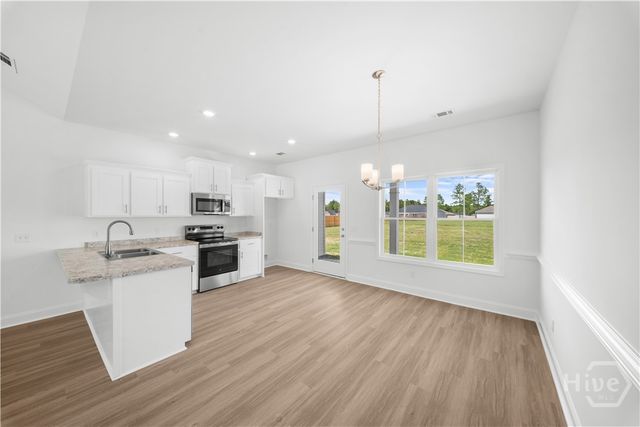 662 Belfast Loop, Ellabell, GA 31308
