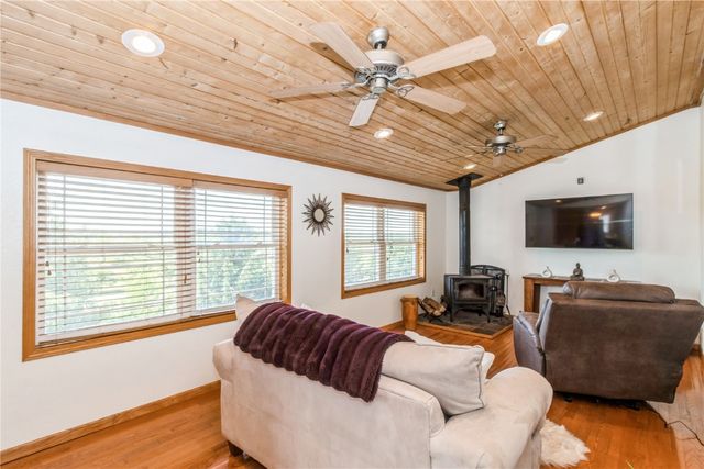 1017 Langenberg Ave, Iowa City, IA 52240