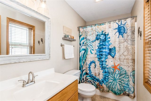 1017 Langenberg Ave, Iowa City, IA 52240