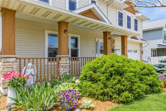 1017 Langenberg Ave, Iowa City, IA 52240