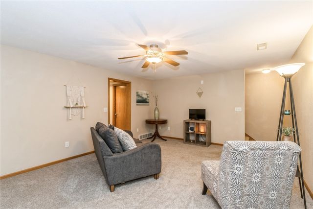 1017 Langenberg Ave, Iowa City, IA 52240