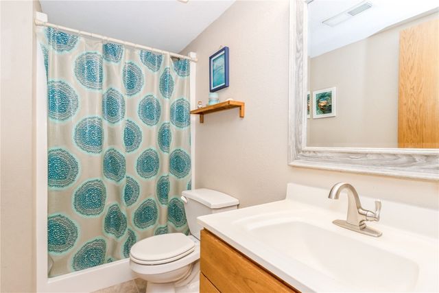 1017 Langenberg Ave, Iowa City, IA 52240