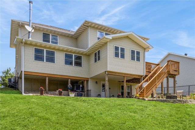 1017 Langenberg Ave, Iowa City, IA 52240