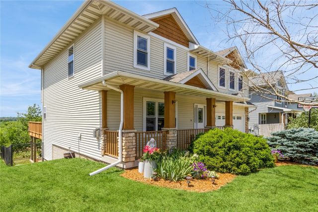 1017 Langenberg Ave, Iowa City, IA 52240