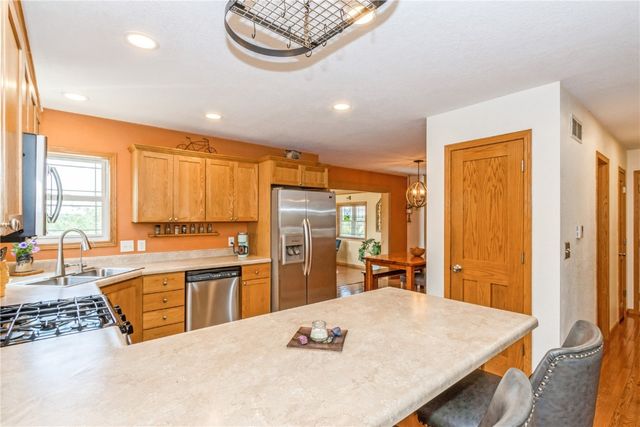 1017 Langenberg Ave, Iowa City, IA 52240