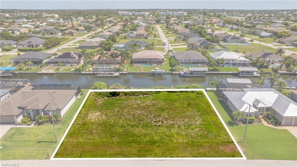 2201 SW 28th TER, CAPE CORAL, FL 33914 — exterior