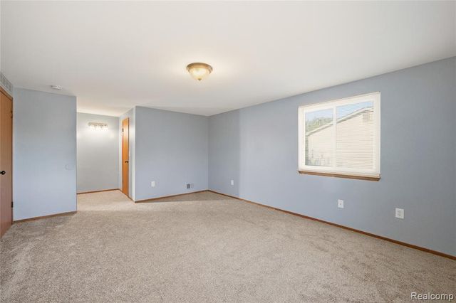 37741 Lancaster Drive, Farmington, MI 48331