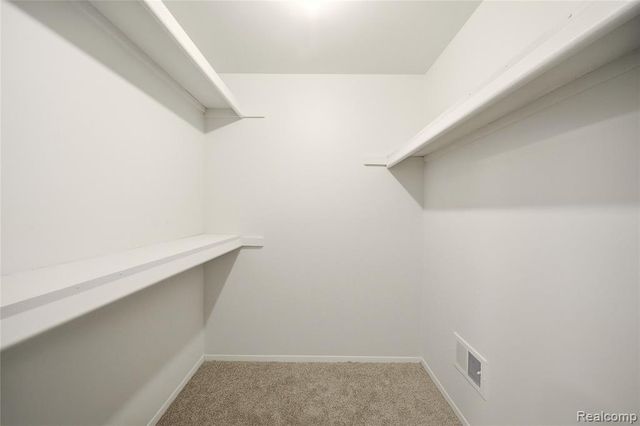 37741 Lancaster Drive, Farmington, MI 48331