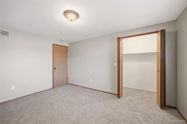 37741 Lancaster Drive, Farmington, MI 48331