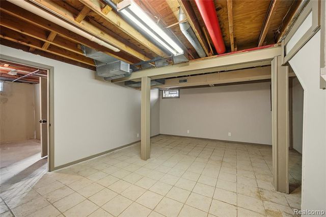 37741 Lancaster Drive, Farmington, MI 48331