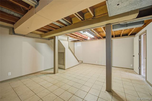 37741 Lancaster Drive, Farmington, MI 48331