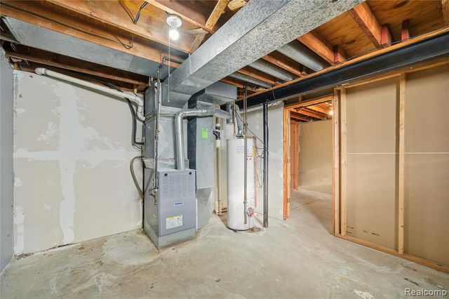 37741 Lancaster Drive, Farmington, MI 48331