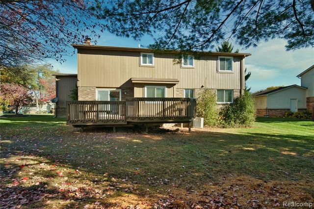 37741 Lancaster Drive, Farmington, MI 48331