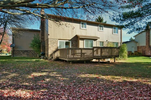 37741 Lancaster Drive, Farmington, MI 48331