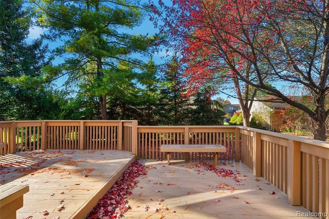 37741 Lancaster Drive, Farmington, MI 48331