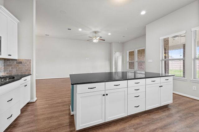 3827 Fleetwood Falls Lane, Spring, TX 77386