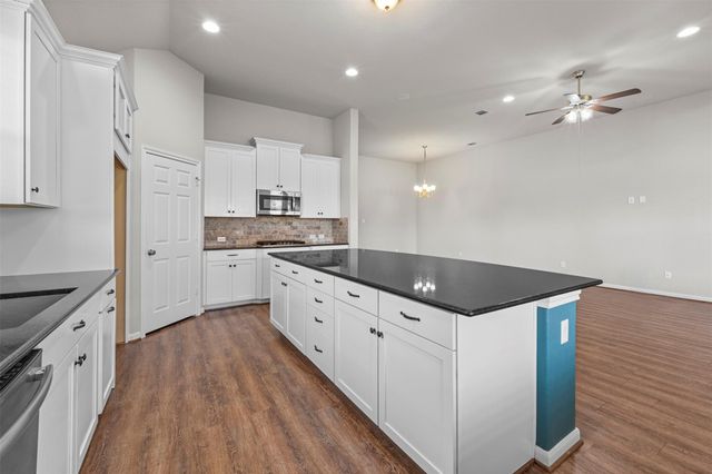 3827 Fleetwood Falls Lane, Spring, TX 77386