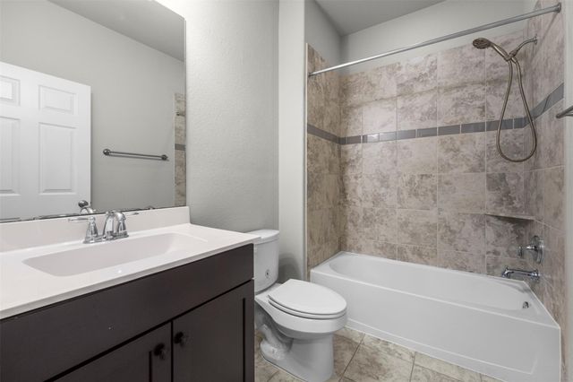 3827 Fleetwood Falls Lane, Spring, TX 77386