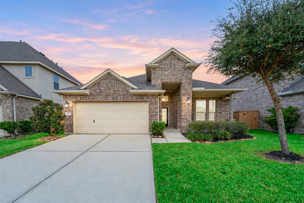 3827 Fleetwood Falls Lane, Spring, TX 77386