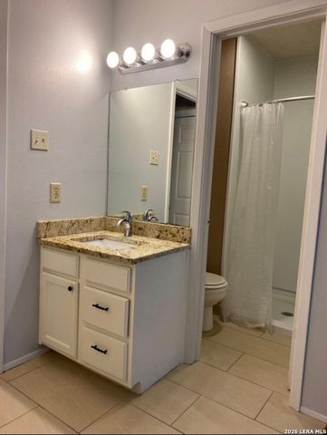 1915 Crossgate Park, San Antonio, TX 78247