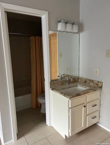 1915 Crossgate Park, San Antonio, TX 78247