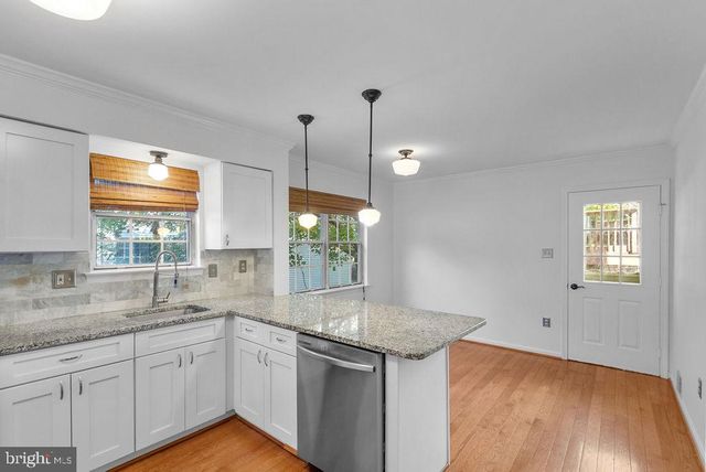 10004 GEORGIAN WOODS CT, Burke, VA 22015