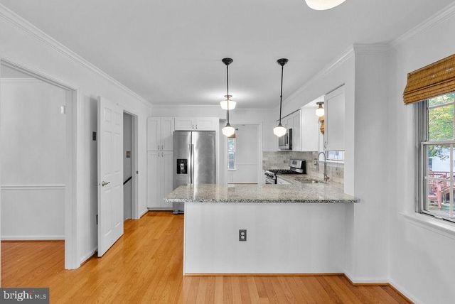 10004 GEORGIAN WOODS CT, Burke, VA 22015