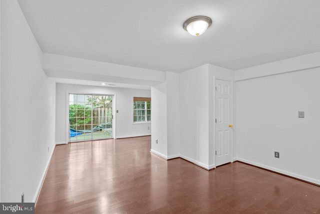 10004 GEORGIAN WOODS CT, Burke, VA 22015