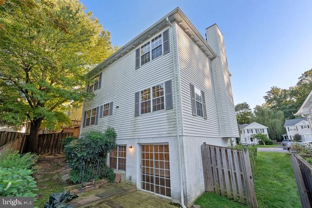 10004 GEORGIAN WOODS CT, Burke, VA 22015