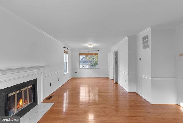 10004 GEORGIAN WOODS CT, Burke, VA 22015